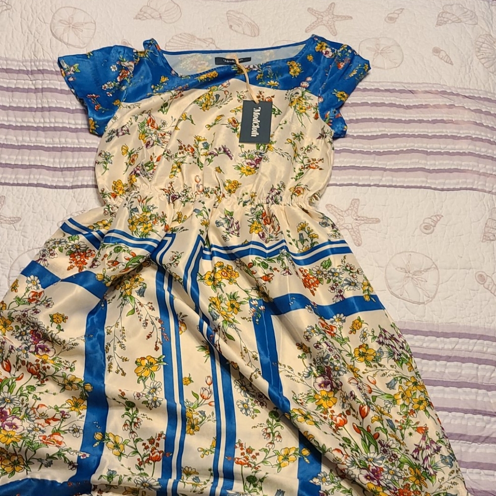 Modest dress, floral